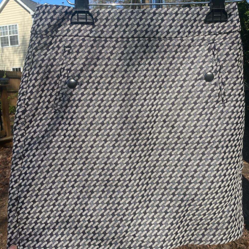BNWOT LOFT SKIRT 2P